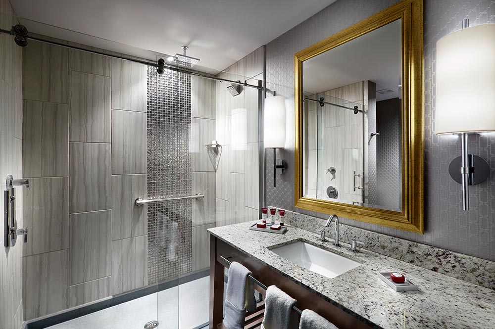 The Guest House at Graceland - Room Bathroom