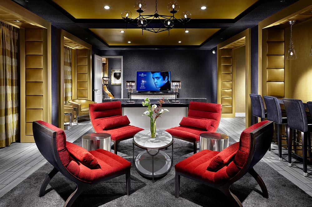 The Guest House at Graceland - King Suite Living