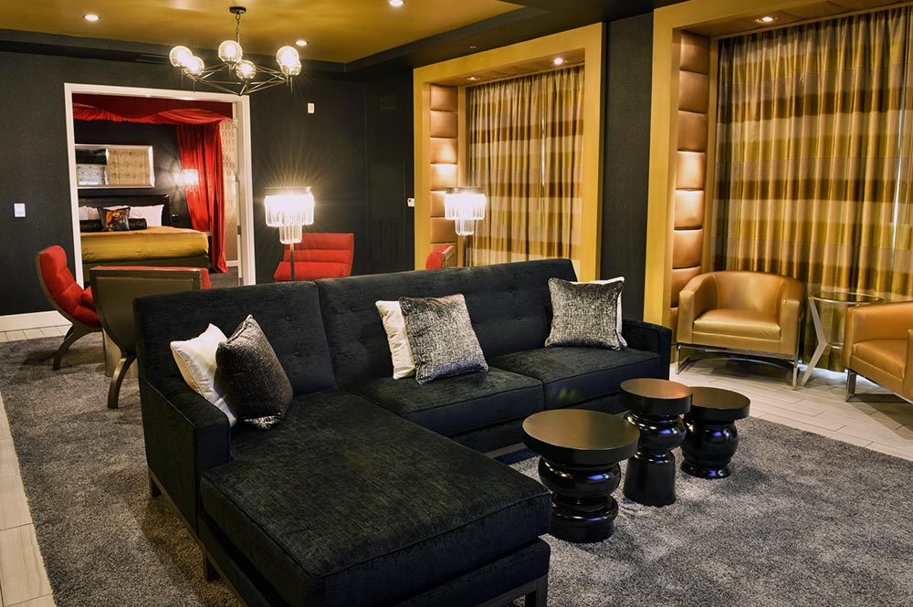 The Guest House at Graceland - King Suite Living